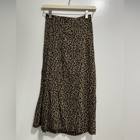 Old Navy Leopard Print Maxi Skirt - Picture 1 of 3